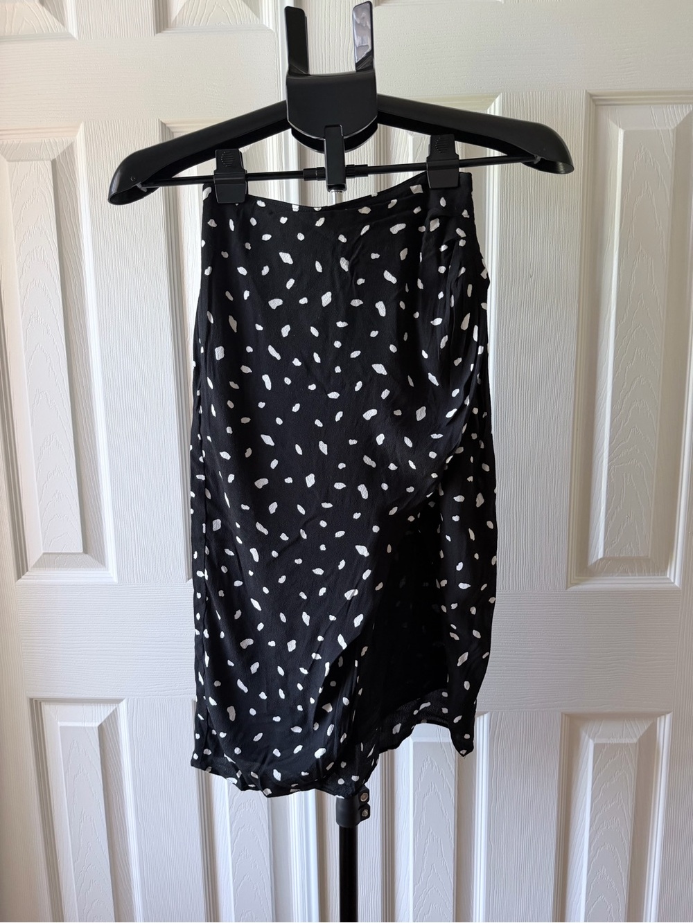 Abercrombie & Fitch Black Midi Skirt with White Dot Print